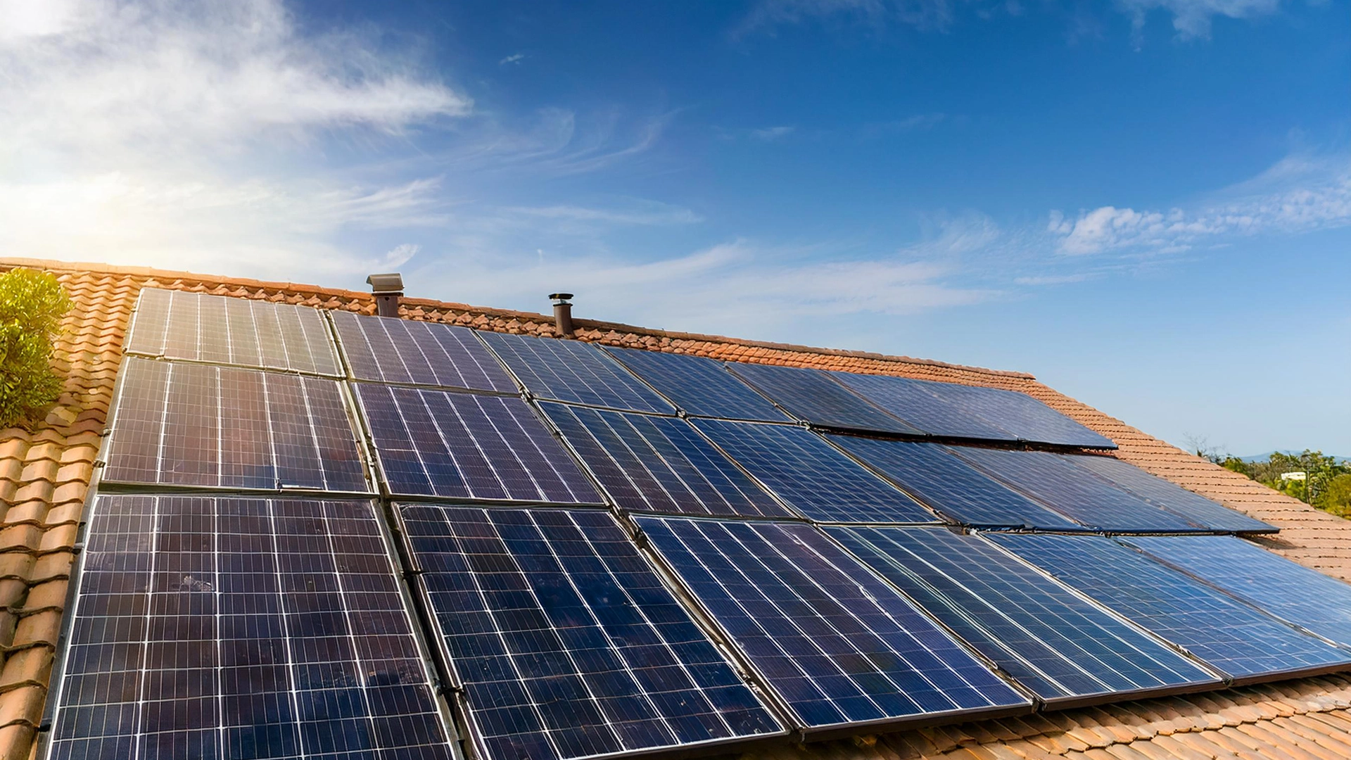 Cuántas placas solares necesito para ser autosuficiente