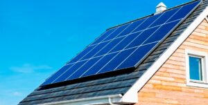 Aerotermia con placas solares